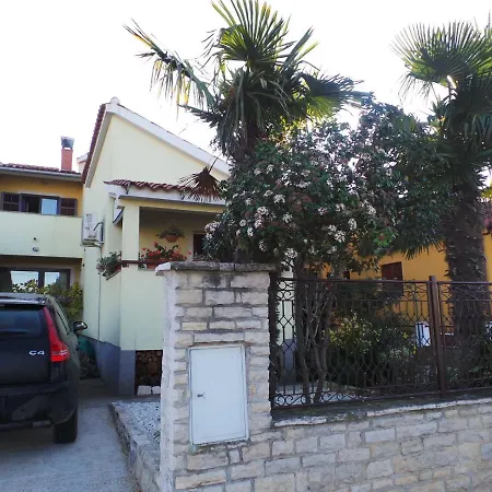 Apartman Luka Fazana Exterior photo