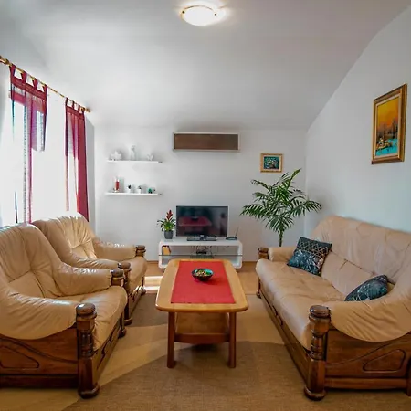 Apartman Luka Fazana Exterior photo